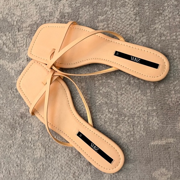 NEW Zara Square Toe Strappy Flat Sandals Sz 39 - Picture 5 of 5